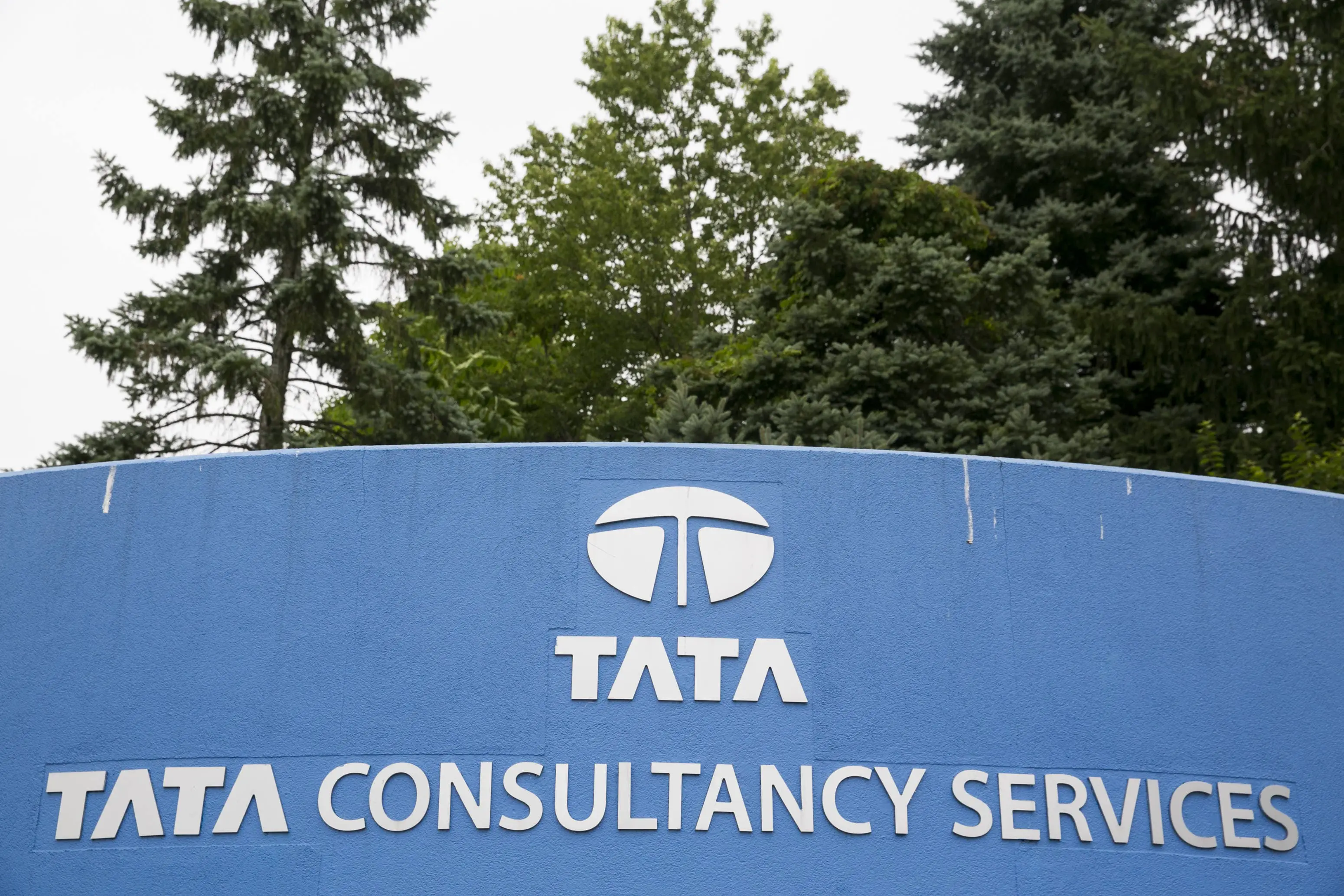 Photo of TCS Claims – It can withstand the slowdown without any staff layoffs