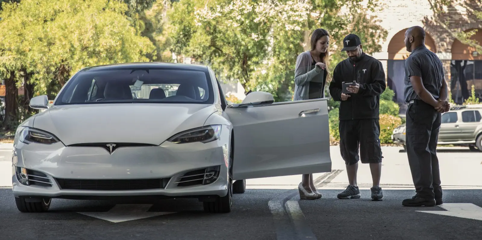 Photo of Tesla Direct Program offers some models of cars to directly deliver to Home or Office
